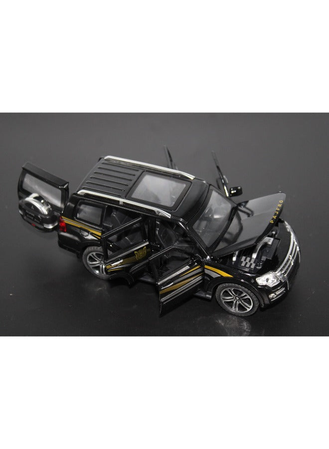 Diecast 1:32 Mitsubishi Pajero SUV Model Car