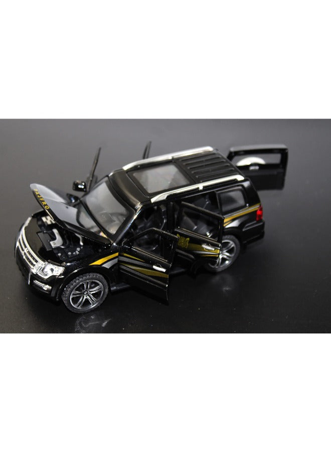 Diecast 1:32 Mitsubishi Pajero SUV Model Car